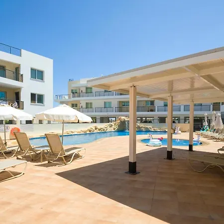 Sea View Apt*spacious Balcony*200m To The Appartamento Paralimni